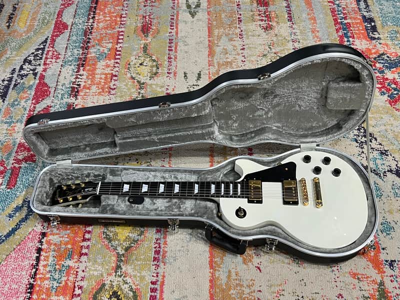 2009 Gibson Les Paul Studio -Alpine White with Ebony Fretboard and