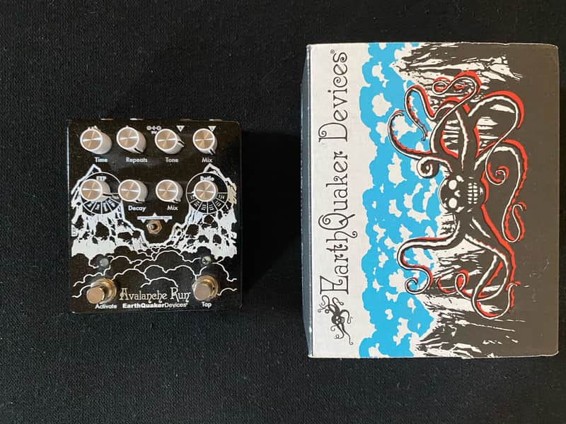 EarthQuaker Devices Avalanche Run Stereo Reverb & Delay with Tap Tempo V2