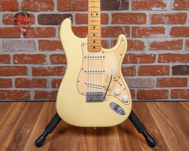 Fender Stratocaster Olympic White 1980 w/Hard Shell Case image 1