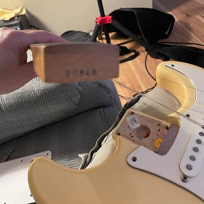Fender California Stratocaster with Maple Fretboard 1997 - 1998 - Vintage White image 15