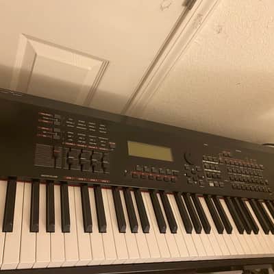 Yamaha S90 ES 88-key Master Keyboard 2009 - Present - Black