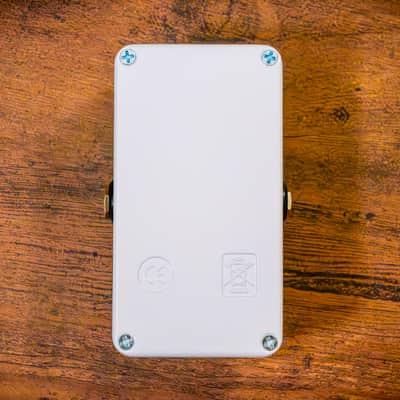 Electro-Harmonix Nano Big Muff Pi Distortion / Sustainer 2013 - Present - White / Black / Red image 4