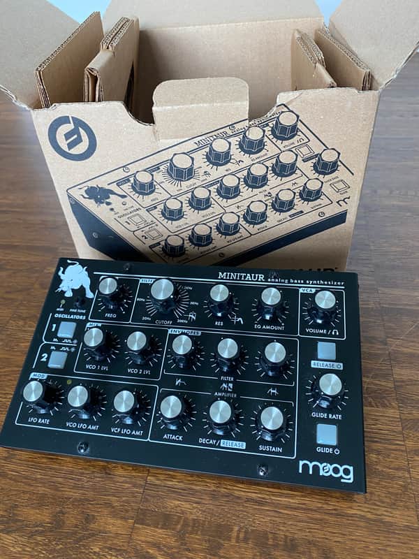 Moog Minitaur Rev2 TBP002 2012 - Present - Black image 1