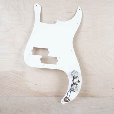 Fender PB62 PB57 LH Precision P Bass Pickguard Left Handed Prewired Loaded with Pots, Capacitor, and Jack MIJ / CIJ White 1 Ply Unused Old Stock 13 Hole Vintage Style Reissue image 7