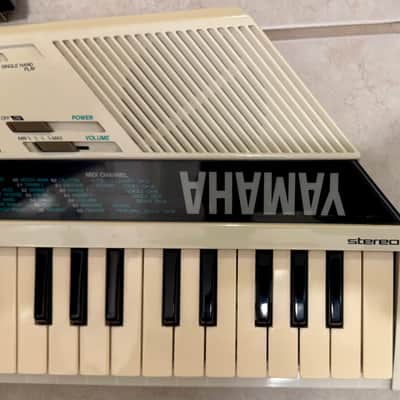 Yamaha SHS-200 Vintage FM Digital Keyboard - Keytar / MIDI controller with manual image 4