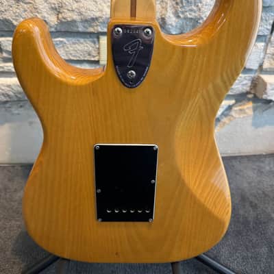 Fender Stratocaster with 3-Bolt Neck, Maple Fretboard 1975 - Natural image 8
