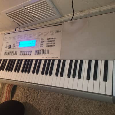 Casio Wk225 2014 - Silver image 3