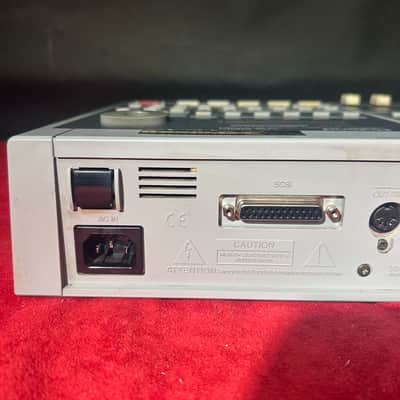 Roland VS-880 Digital Studio Workstation 1996 - 1998 - Gray image 8