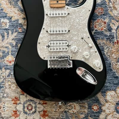Fender Stratocaster MIM HSS 2004 - Black w/ White Pickguard image 3