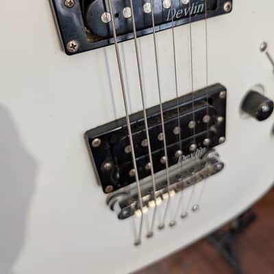 Devlin DV-100 Solid Body Electric Guitar imagen 5