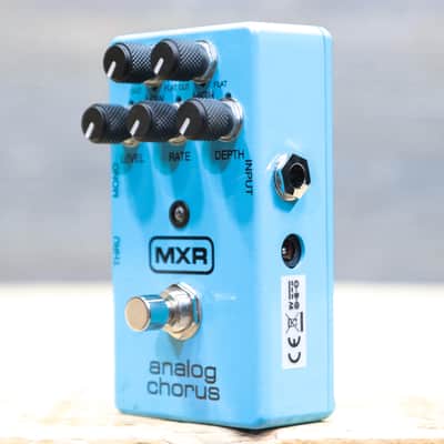 MXR M234 Analog Chorus Analog Bucketbrigade Circuitry Chorus Effect Pedal w/Box image 2