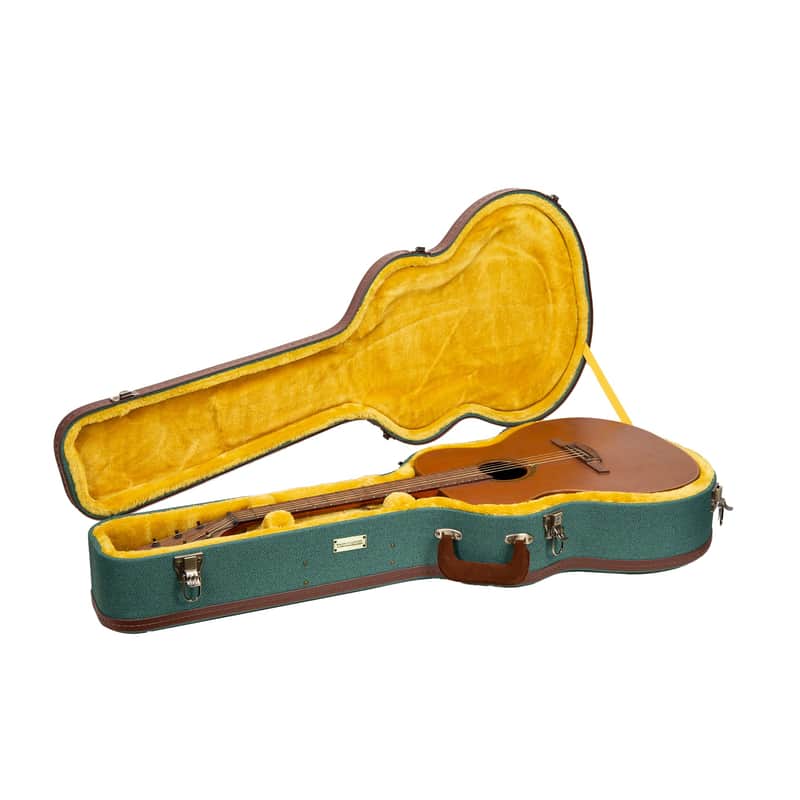 Crossrock Master Series-Wooden OM/Martin 000-14 Fret Acoustic Guitar Case- Security Lock, Genuine Leather Handle, Reinforced Hardware, Metal Feet, Storage Space- Malachite Blue Tweed image 1