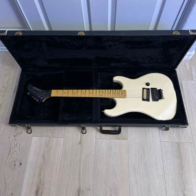 Kramer Baretta 1985 - Cream image 16