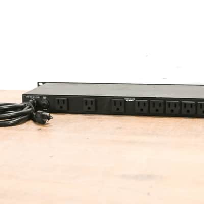 Furman M-8Lx 15A Merit Series Power Conditioner with Lights CG013ZY image 5