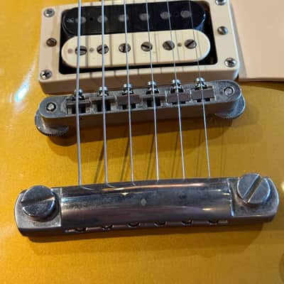 2001 Gibson Les Paul Classic - Goldtop image 8