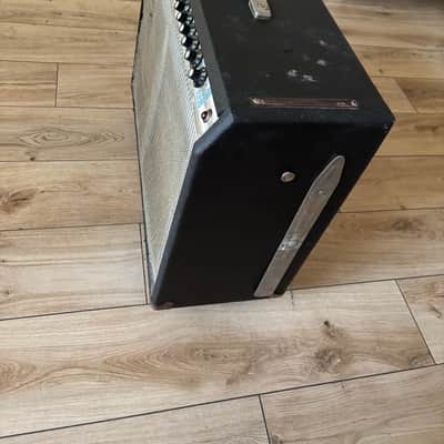 Fender Pro Reverb Silverface 70-Watt 2x12" Guitar Combo image 2