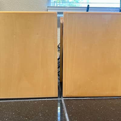 Cambridge Soundworks Newton M50 2-Way Bookshelf Speakers by Henry Kloss; Tested image 9