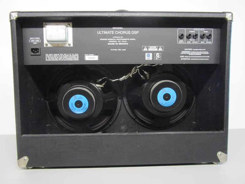 Fender Ultimate Chorus DSP 2-Channel 2 x 65-Watt 2x12" Stereo Solid State Guitar Combo with Onboard Effects 2000 - 2004 image 2
