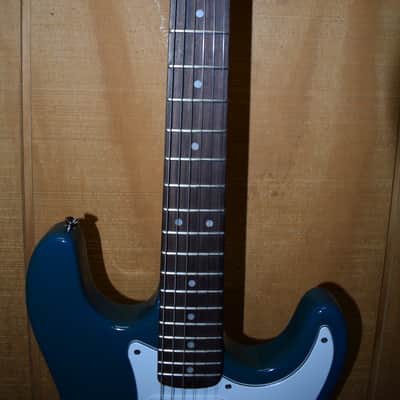 New York Pro Stratocaster 2000's - Blue image 5
