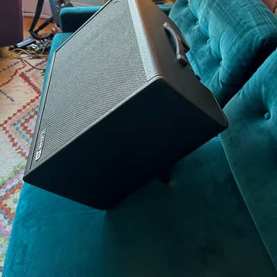 Line 6 Powercab 112 Plus 250W 1x12 FRFR Powered Speaker Cab Black and Silver image 8