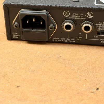 Shure P6T Wireless Transmitter image 12
