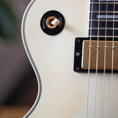 2007 Gibson Custom Les Paul Custom - in Naturally Aged Alpine White image 8