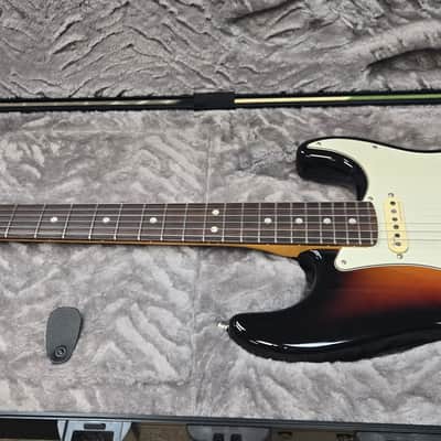 American Ultra Stratocaster®, Rosewood Fingerboard, Ultraburst with case image 8
