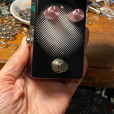 Super-Freq Ugly Face 2022 Black gloss with dot pattern image 1