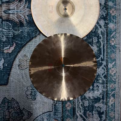 Paiste 14" 2002 Sound Edge Hi-Hat Cymbals (Pair) - Traditional, Used image 4