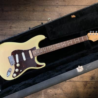 1994 Fender Stratocaster Deluxe Plus in Blonde finish & hard shell case image 18