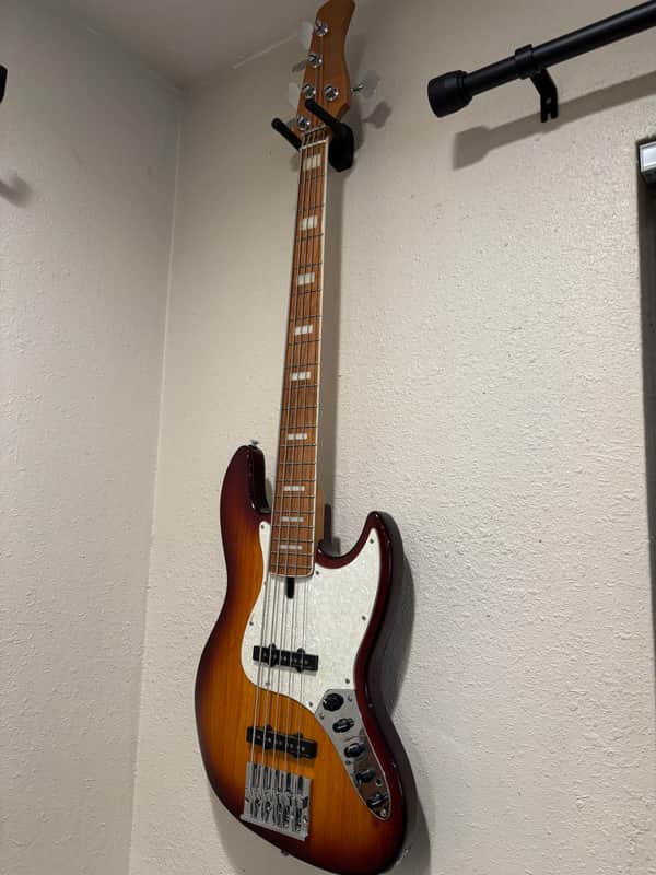 Sire Marcus Miller V8 5 String 2022 - Tobacco Sunburst image 1