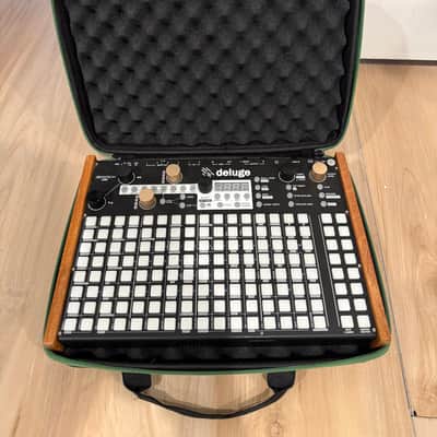 Synthstrom Audible Deluge 64-Voice Desktop Synthesizer with Numeric Display 2016 - 2022 - Black image 2