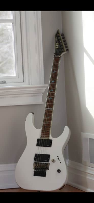 ESP LTD-M 1000 Deluxe 2008 - Snow White with Full Abalone Binding