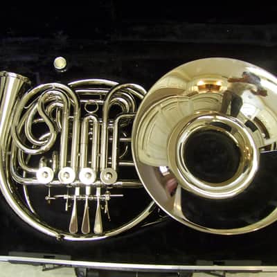 New Double French horn with detachable bell and mouthpiece image 3