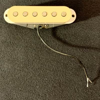 Single Coil Pickup with Aged Cover, plus Screws and Springs (Aged White) image 2