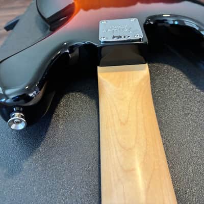 Fender American Professional Jazz Bass with Rosewood Fretboard 2017 - 2019 - 3-Color Sunburst image 14