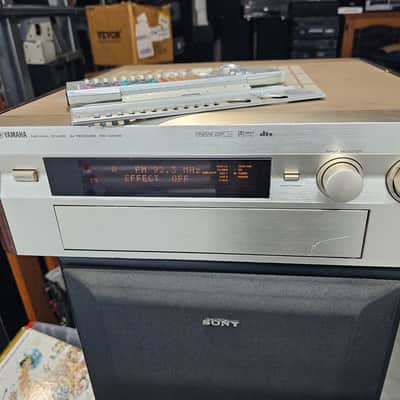 Yamaha RX-V2095 1999 Black 5.1 Surround Sound Receiver image 3