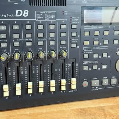 Korg D8 Digital 8-Track Recording Studio w/ 1.4GB HDD image 2