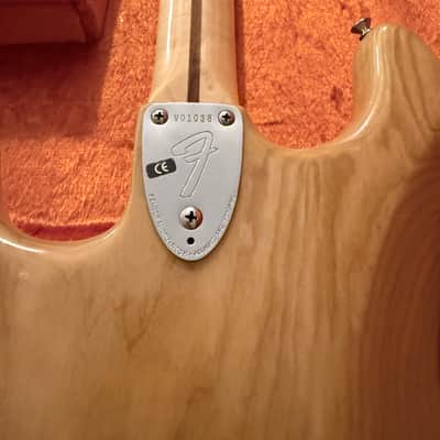 Fender American Vintage '70s Stratocaster with Rosewood Fretboard 2006 - 2012 - Natural image 8