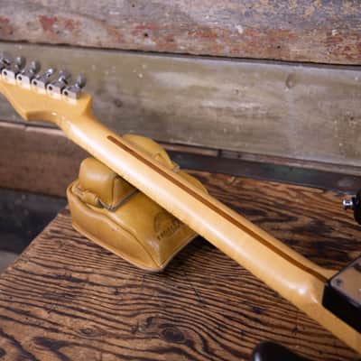 Fender Elite Stratocaster with Maple Fretboard 1983 - Brown Sunburst image 10