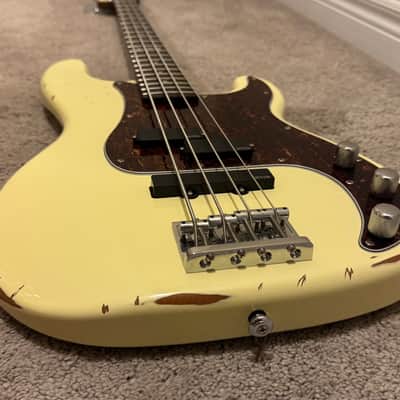 ESP LTD TS-4 Tommy Stinson Signature 2013 - 2015 - Distressed Vintage White image 5