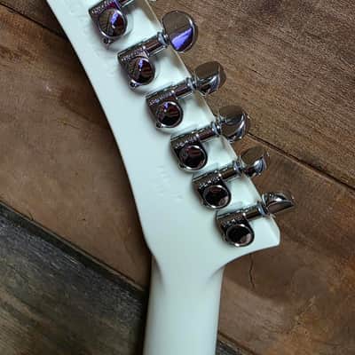 Gibson USA 70's Explorer - Classic White w/Case image 11