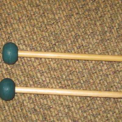 one pair new old stock A+ Mike Balter MB5B (5B) Medium Hard Keyboard Mallets - 1" diameter Oval Dark Green Rubber HEADS and Natural Birch HANDLES (for Marimba, Xylophone) mid to late 1990s (+ packaging) Unwound Series image 18