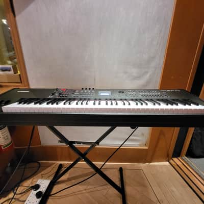 Yamaha S70 XS weighted 76 note keyboard/Synth with Motif XS Engine image 13