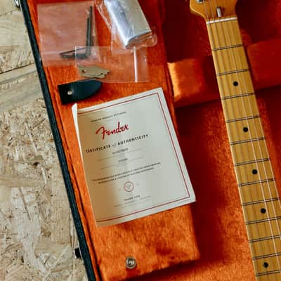2023 Fender American Vintage II 1973 Stratocaster in Mocha + Original hardcase - Pre-owned image 18