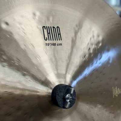 ZILDJIAN K0885 19" K ZILDJIAN CHINA 1388G - FLOOR MODEL image 2