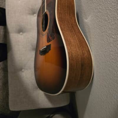 Guild USA D-55 1995 - 2020 - Antique Burst image 8