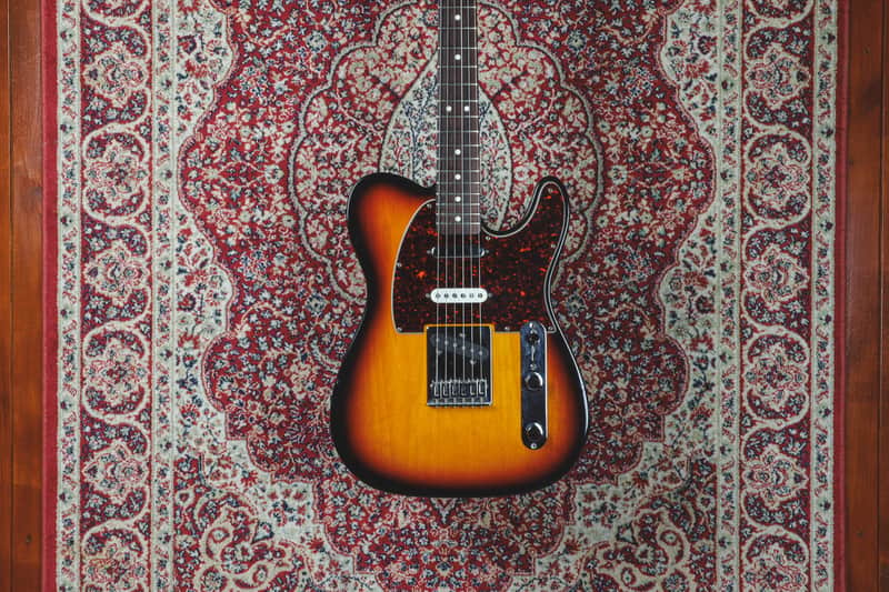 Fender Deluxe Nashville Telecaster - Brown Sunburst