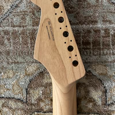 Fender Roasted Maple Stratocaster Neck, 21 Narrow Tall Frets, 9.5", C Shape image 3
