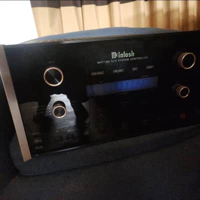 McIntosh MHT100 6-Channel AV Controller 2001 - 2003 - Black image 3